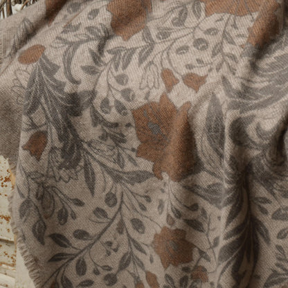 Heritage Lily – 100% Cashmere Square Shawl | 26-Count Knit | 110g