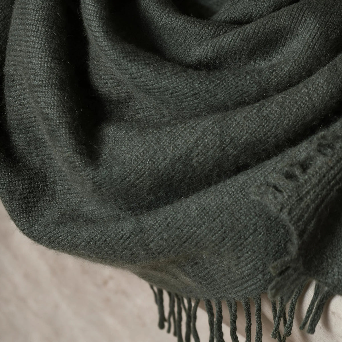Heritage Lily – 100% Cashmere Square Shawl | 26-Count Knit | 110g