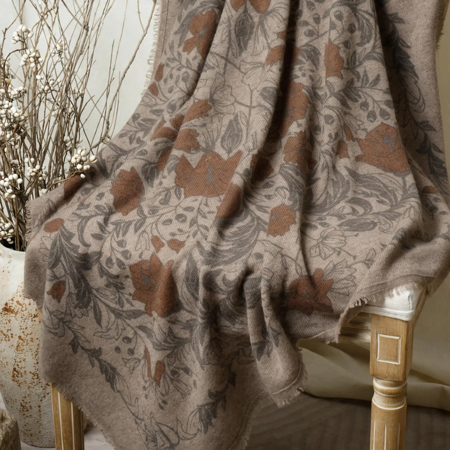Heritage Lily – 100% Cashmere Square Shawl | 26-Count Knit | 110g