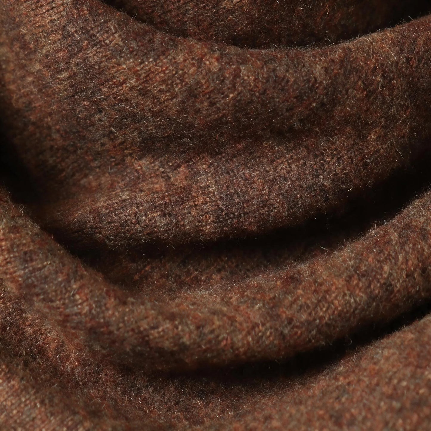 Heritage Lily – 100% Cashmere Square Shawl | 26-Count Knit | 110g