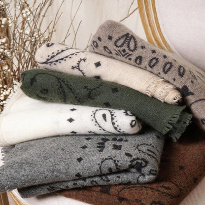 Heritage Paisley – 100% Cashmere Square Scarf | 26-Count Knit | 110g