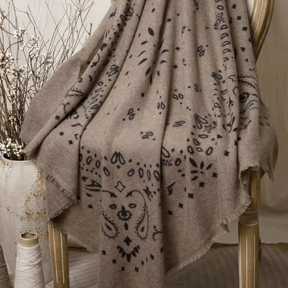 Heritage Paisley – 100% Cashmere Square Scarf | 26-Count Knit | 110g