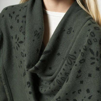 Heritage Paisley – 100% Cashmere Square Scarf | 26-Count Knit | 110g