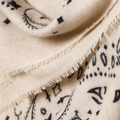 Heritage Paisley – 100% Cashmere Square Scarf | 26-Count Knit | 110g