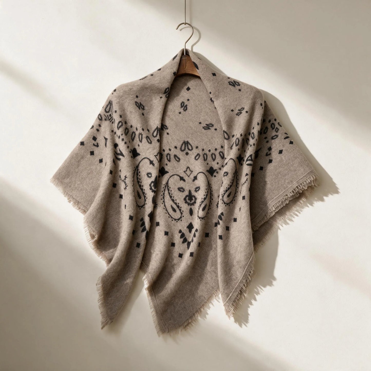 Heritage Paisley – 100% Cashmere Square Scarf | 26-Count Knit | 110g