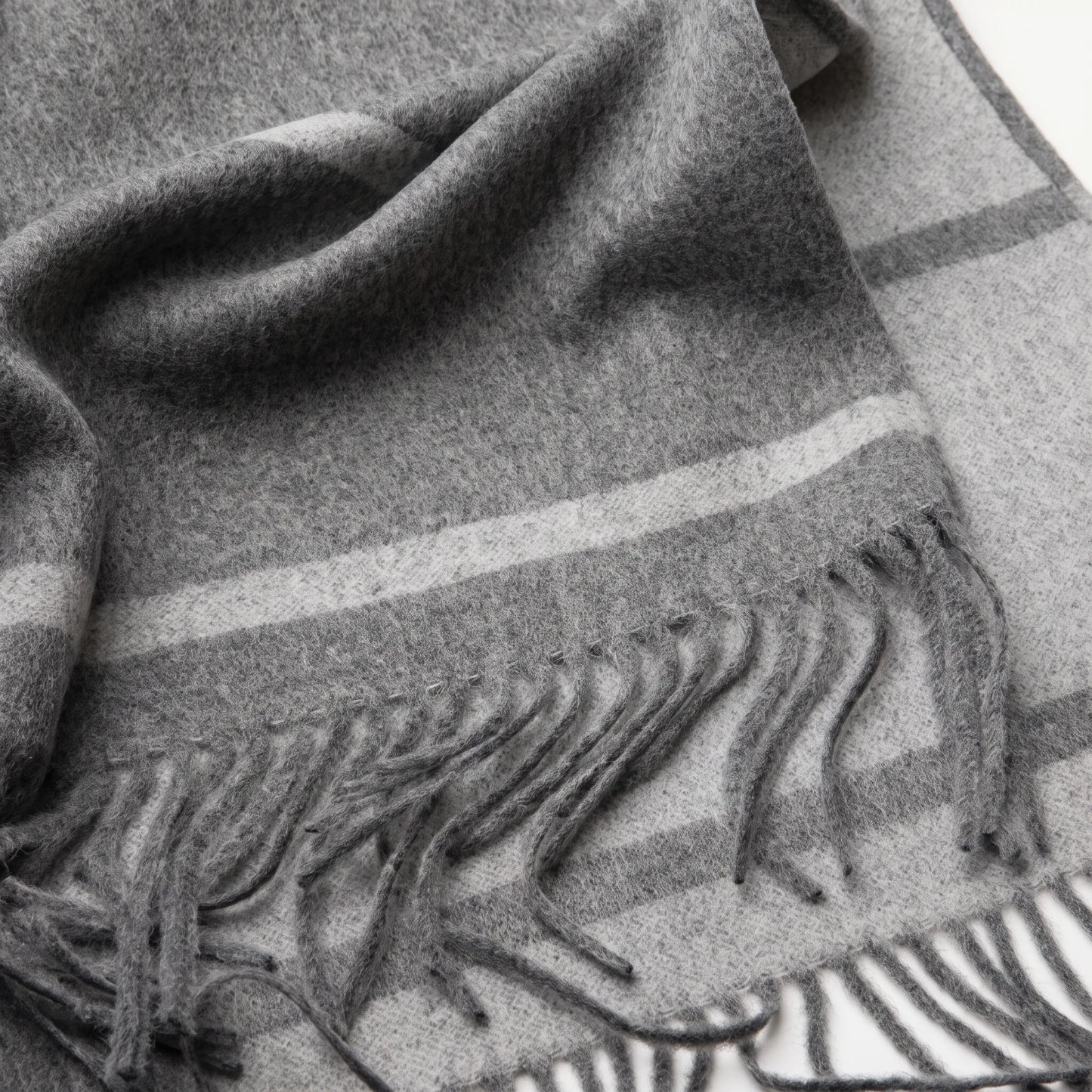 Hampton Heritage – 100% Lambswool Shawl Wrap | 630g