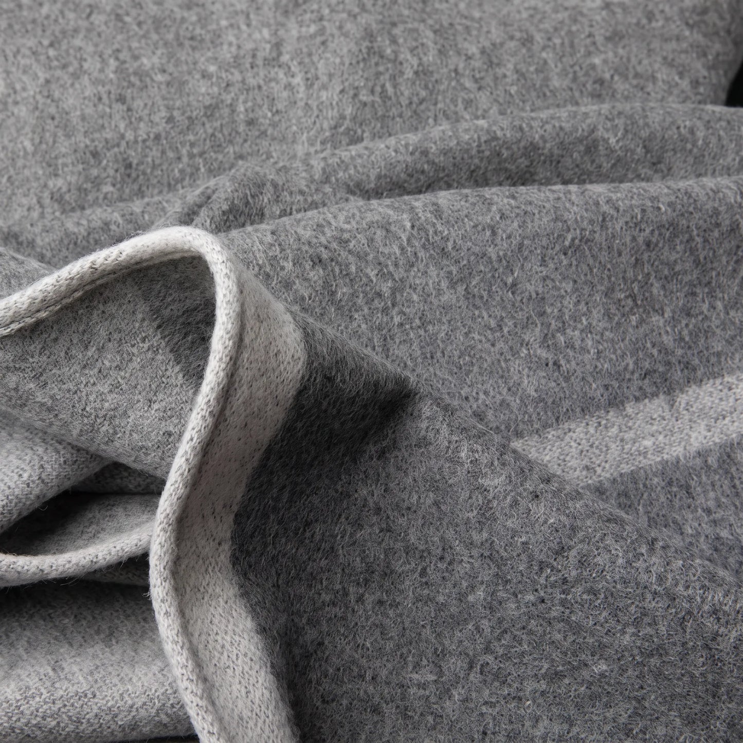 Hampton Heritage – 100% Lambswool Shawl Wrap | 630g