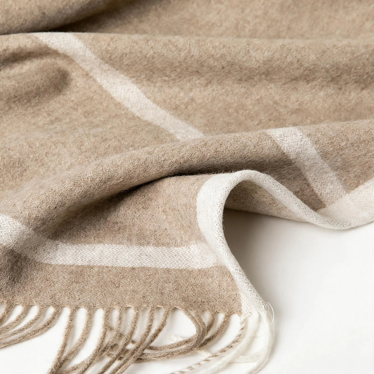 Hampton Heritage – 100% Lambswool Shawl Wrap | 630g