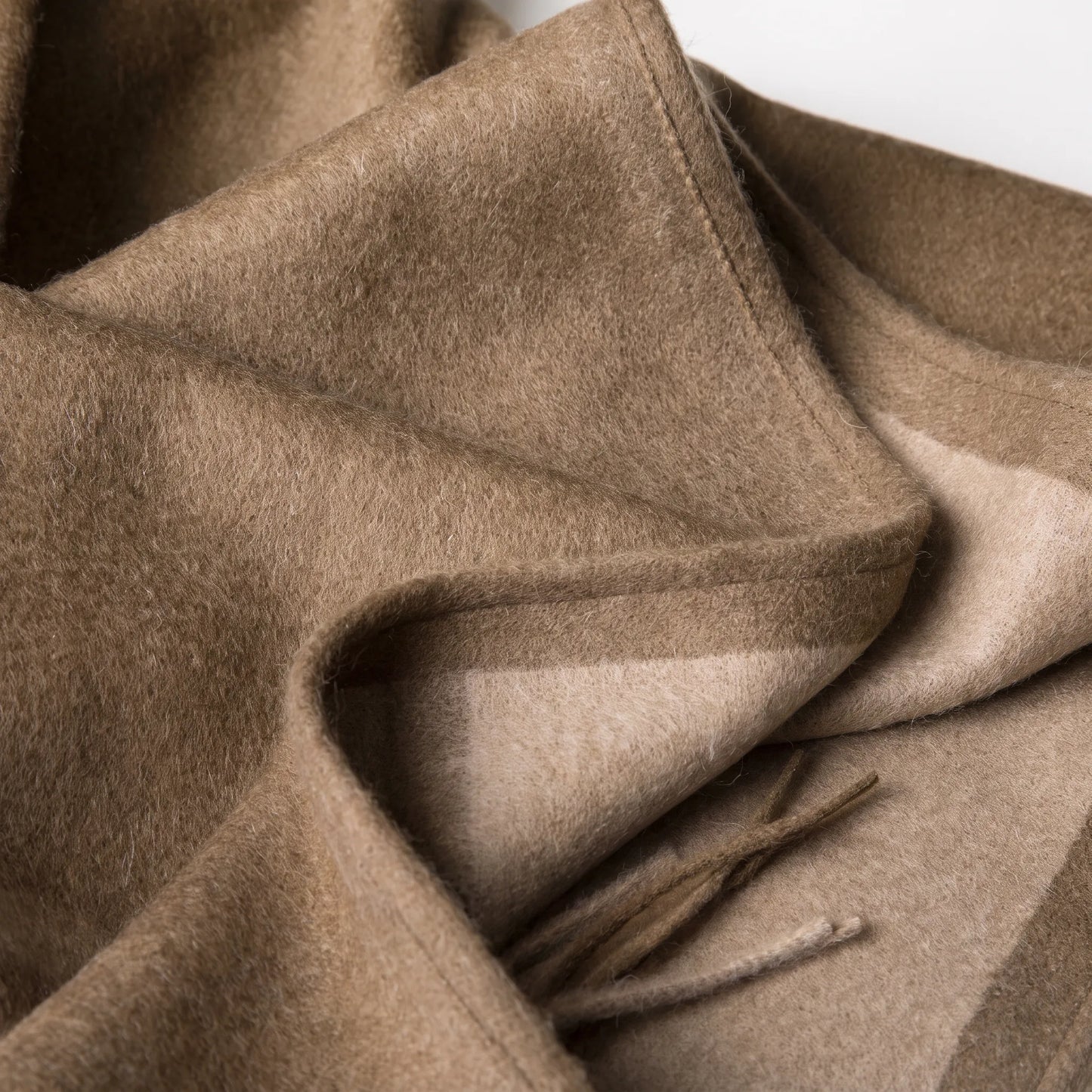 Hampton Heritage – 100% Lambswool Shawl Wrap | 630g