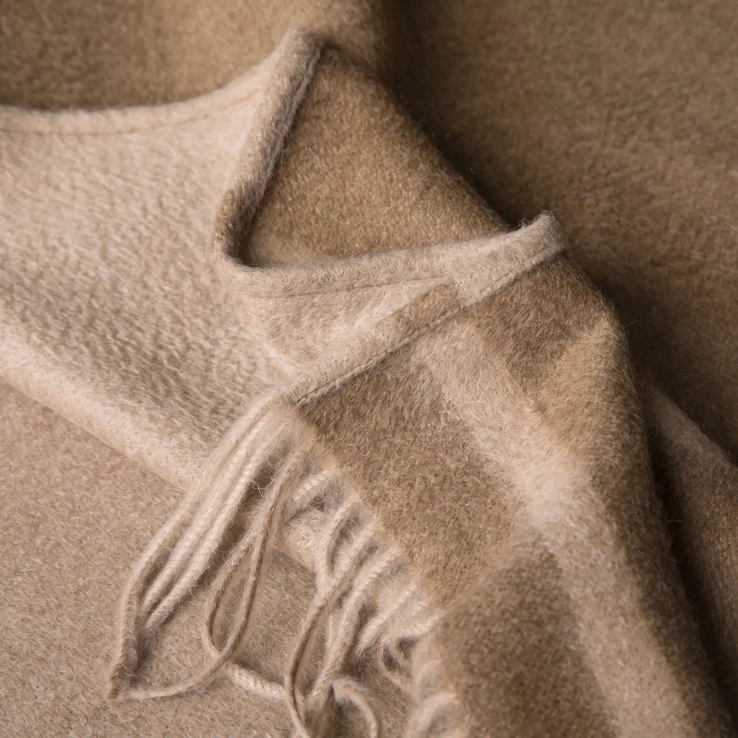 Hampton Heritage – 100% Lambswool Shawl Wrap | 630g
