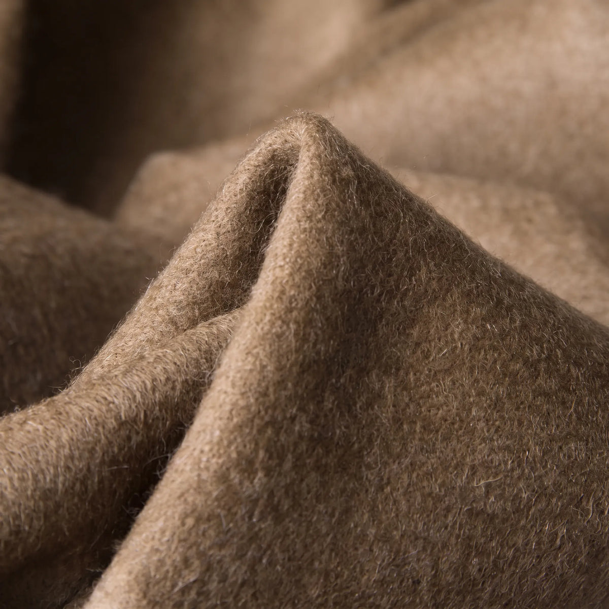 Hampton Heritage – 100% Lambswool Shawl Wrap | 630g