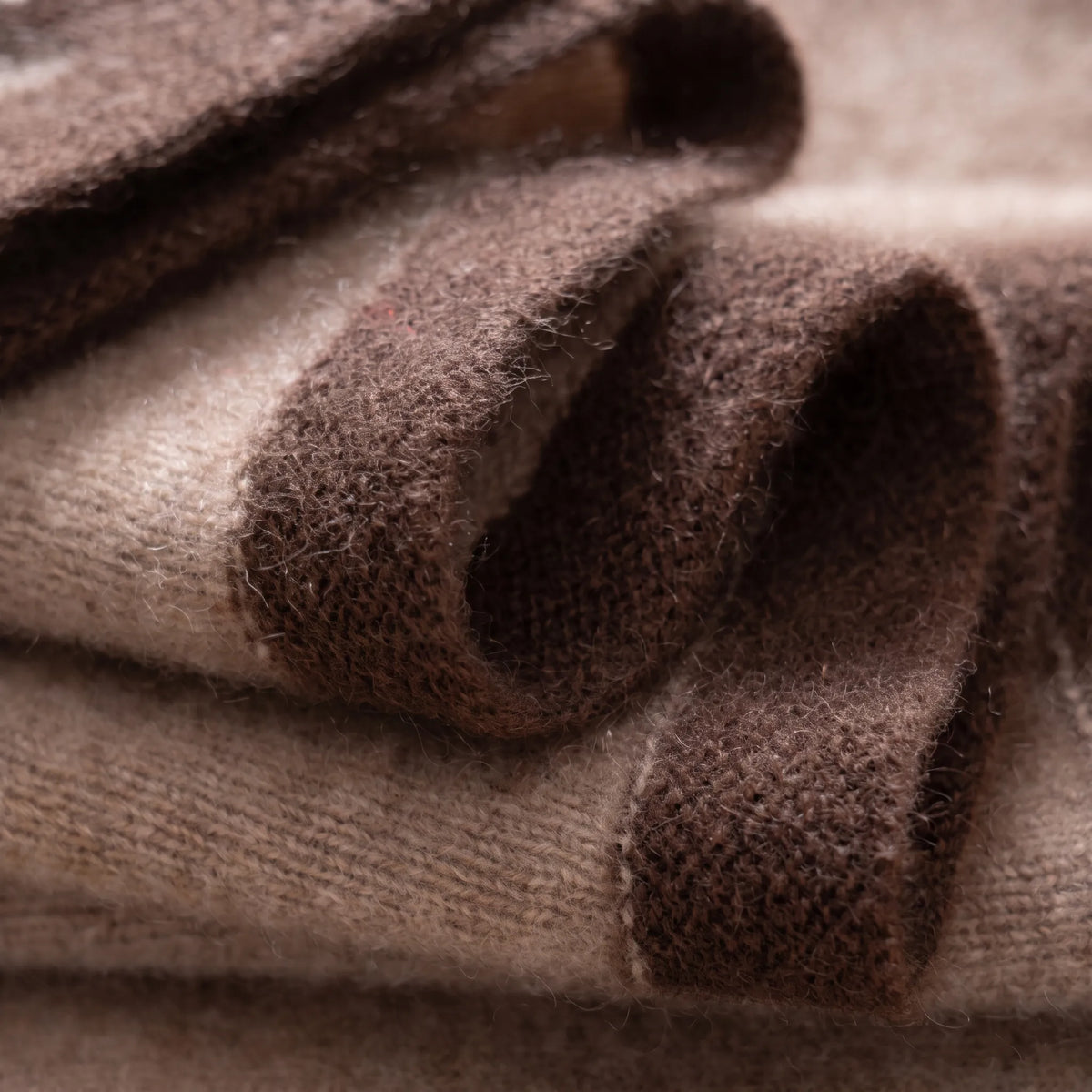 Savile Contrast – Brushed 100% Cashmere Triangle Scarf