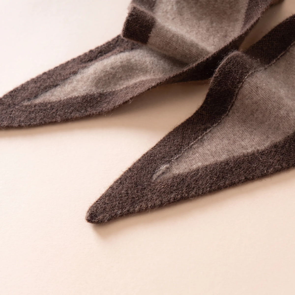 Savile Contrast – Brushed 100% Cashmere Triangle Scarf