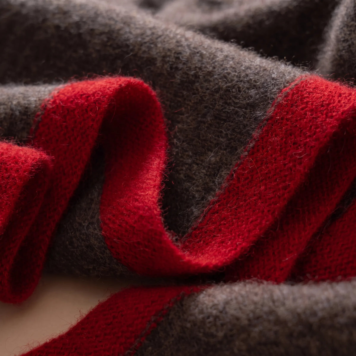 Savile Contrast – Brushed 100% Cashmere Triangle Scarf