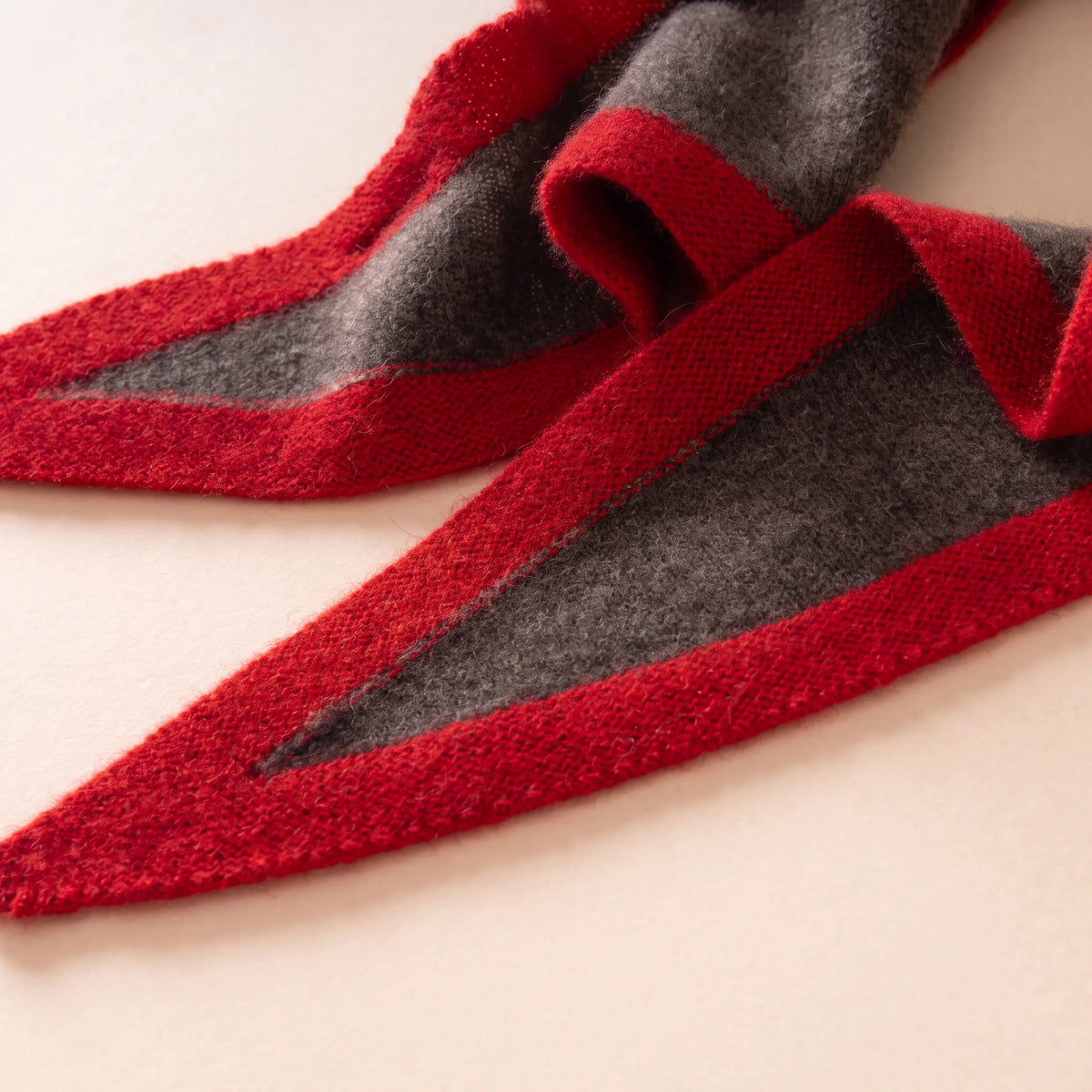 Savile Contrast – Brushed 100% Cashmere Triangle Scarf