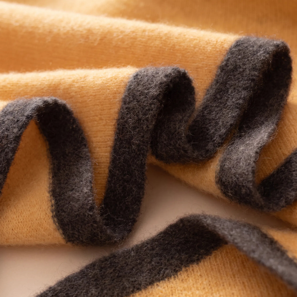 Savile Contrast – Brushed 100% Cashmere Triangle Scarf