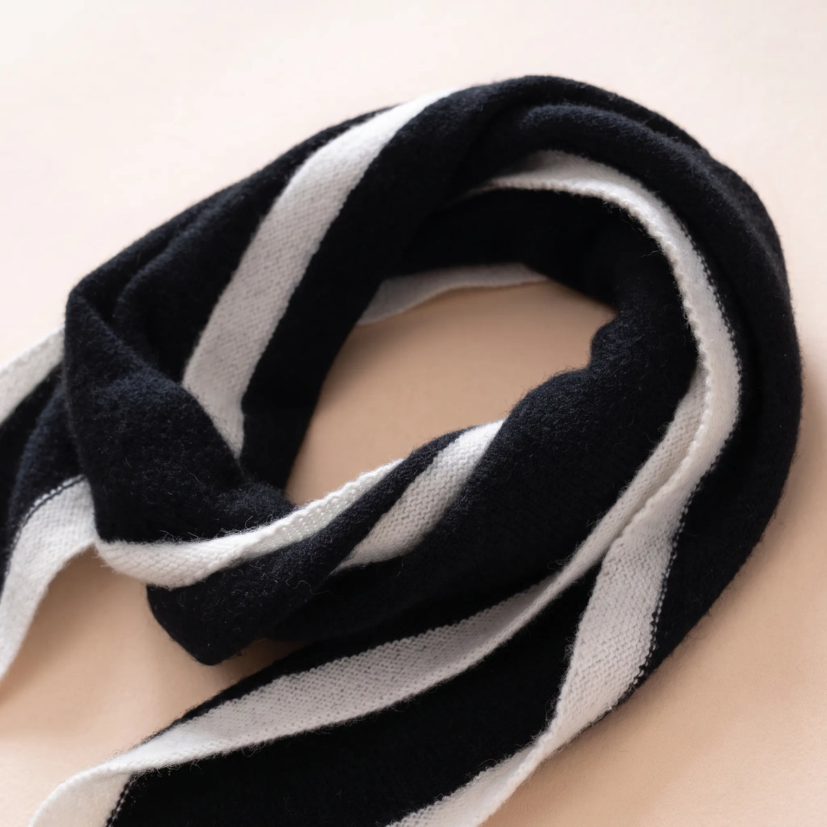 Savile Contrast – Brushed 100% Cashmere Triangle Scarf