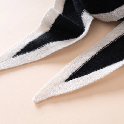 Savile Contrast – Brushed 100% Cashmere Triangle Scarf