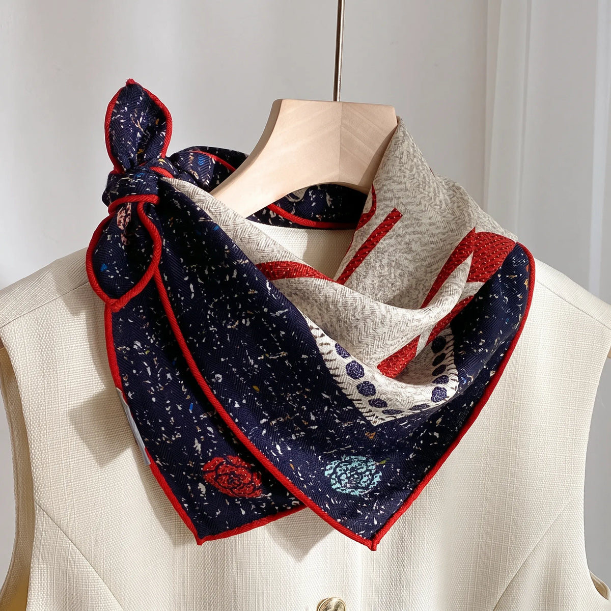 Portobello Graphic – Double-Sided 70% Wool 30% Silk Scarf