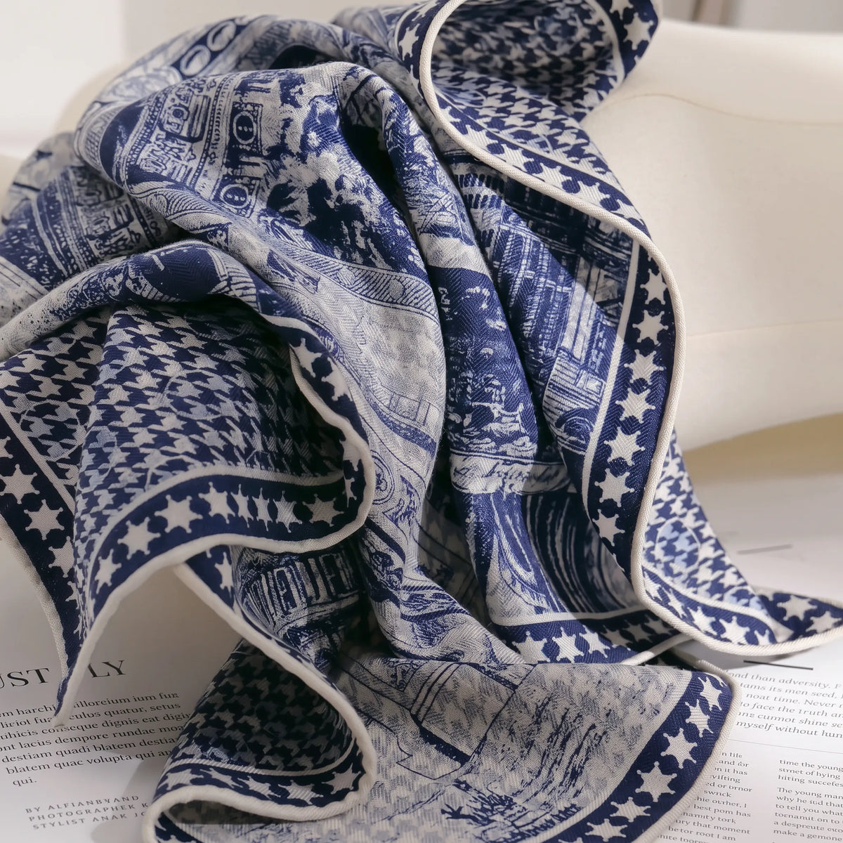 St James's Swan – Double-Sided 70% Wool 30% Silk Scarf