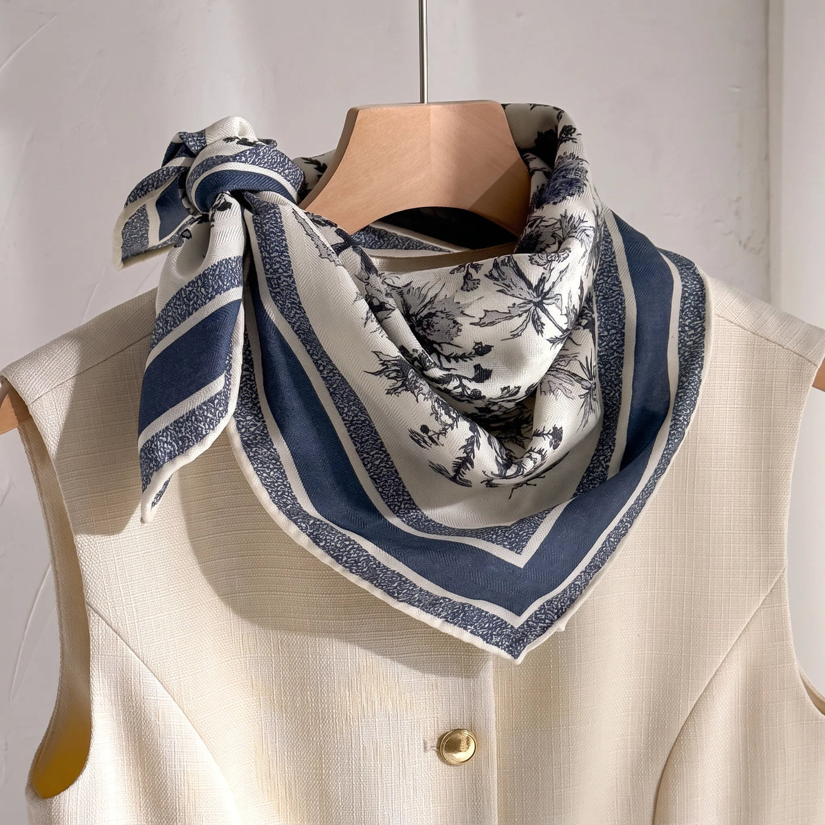 Kew Botanical – Double-Sided 70% Wool 30% Silk Scarf