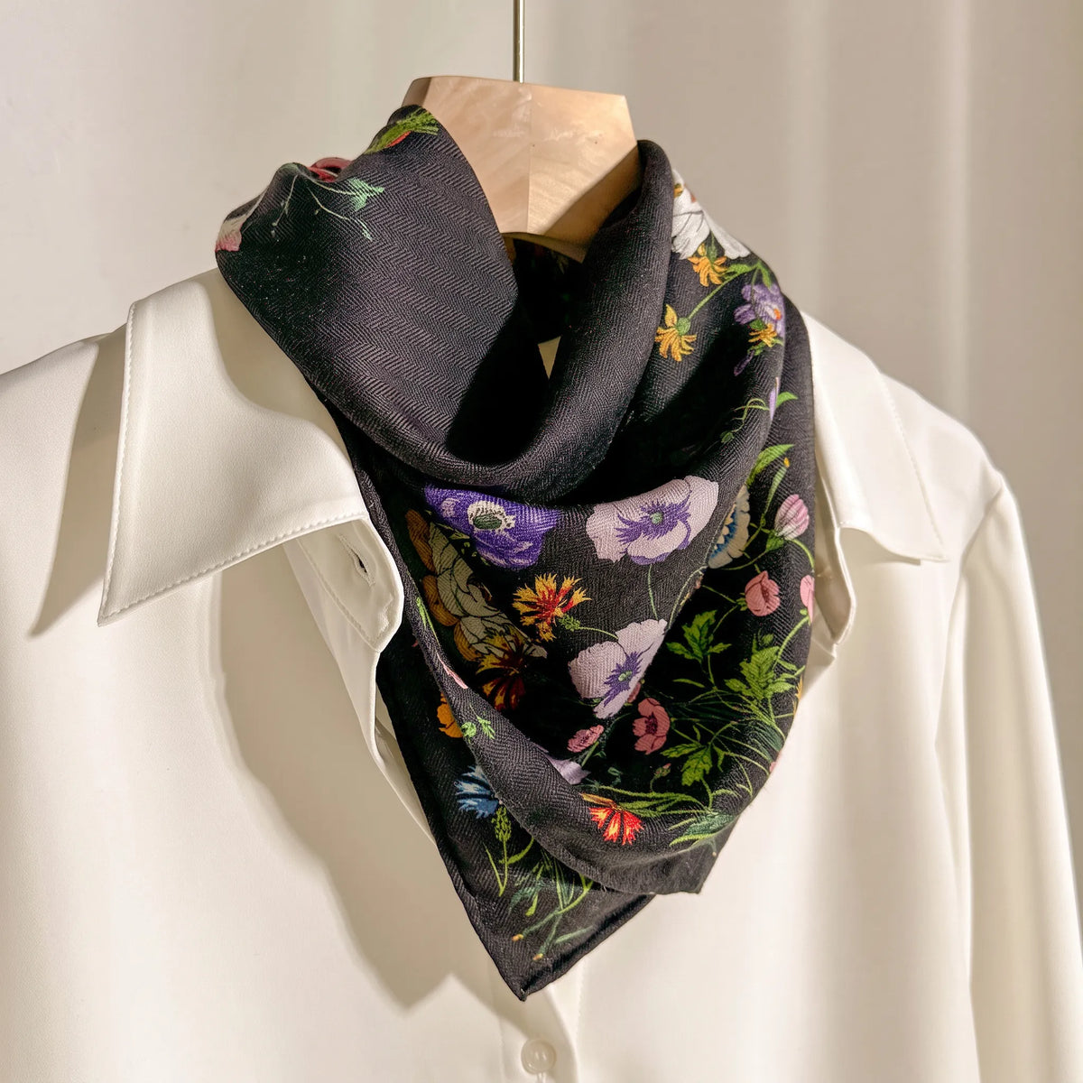Kensington Garden – Double-Sided 70% Wool 30% Silk Scarf