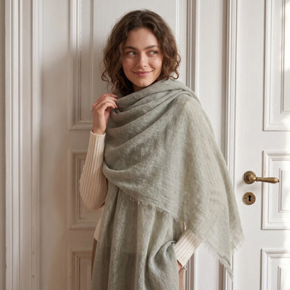 Cloud Ripple – 100% Cashmere Travel Shawl | Ultra-Fine